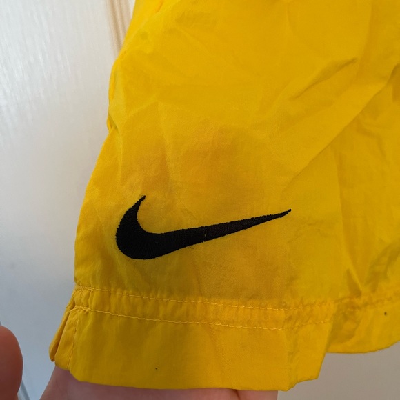 Vintage Men’s Nike Shorts - Picture 2 of 6